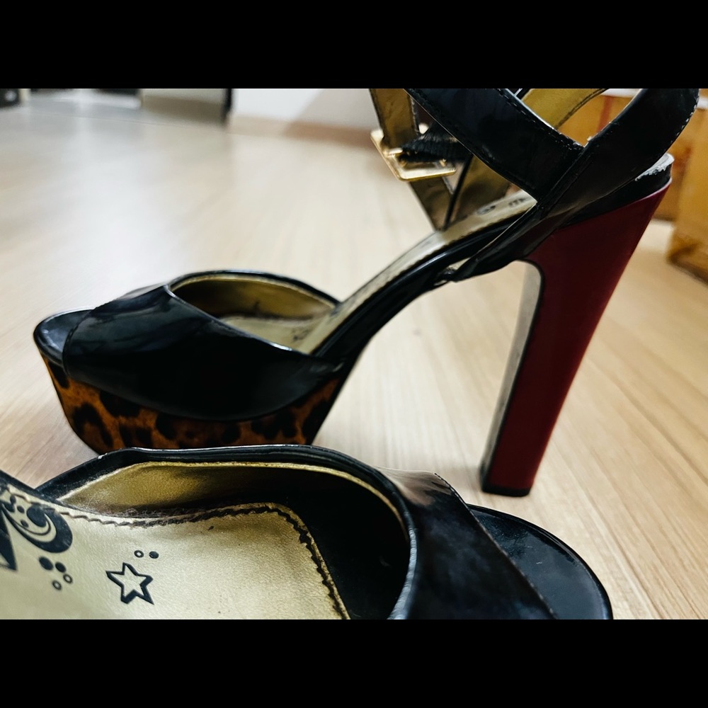 Brash Peep Toe Platform Block Heels Sandals - Picture 14 of 15